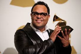 Israel Houghton – A Life of Music, Ministry, and Inspiration